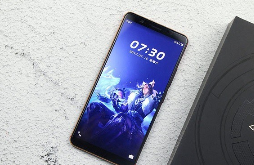 vivo X20王者荣耀限量版和普通版有什么区别 vivo X20王者荣耀限量版值得买吗