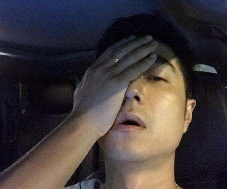 袁成杰在机场遇到的粉丝是谁 袁成杰机场请吃饭的粉丝是谁