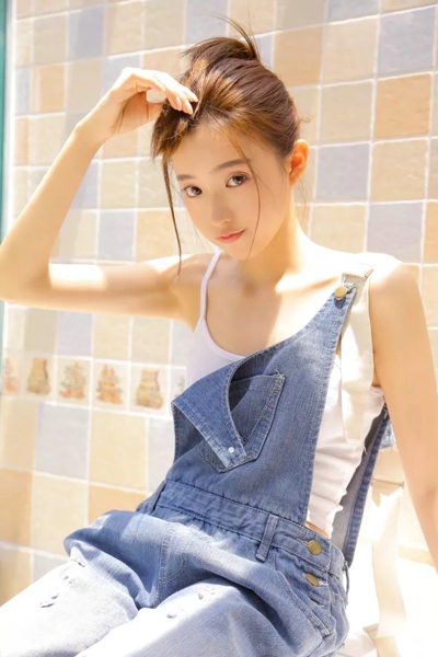 葛小允为什么这么有钱 葛小允家里是做什么的
