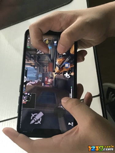 王牌战士三指操作攻略 三指操作键位设置